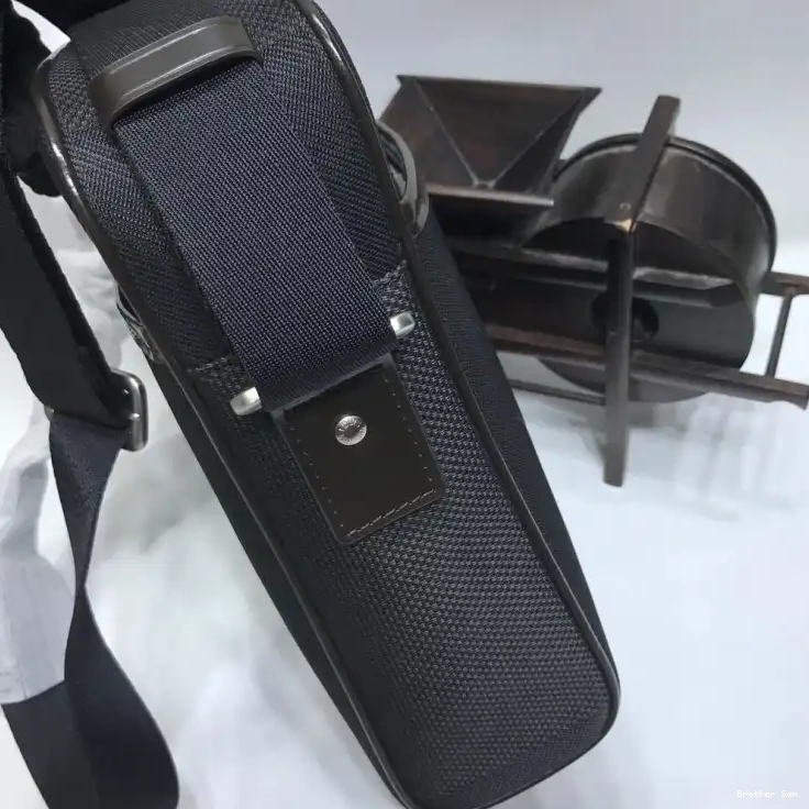 Brother Sam Yupoo 19B5790022 LV Bags 0629